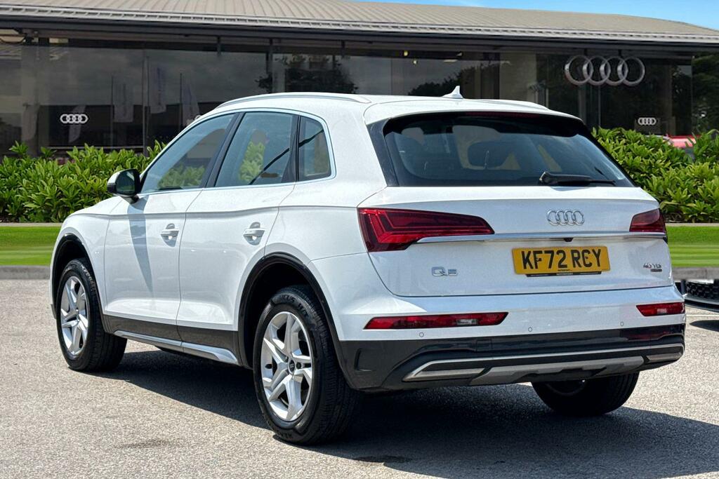 Audi Q5 Sport 40 Tdi Quattro 204 Ps S Tronic White #2