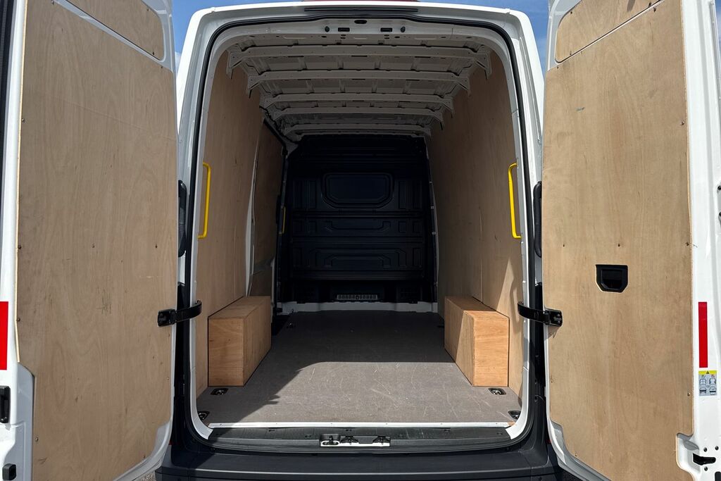 Volkswagen Crafter 2.0 Tdi 140Ps Commerce Plus High Roof Van White #9