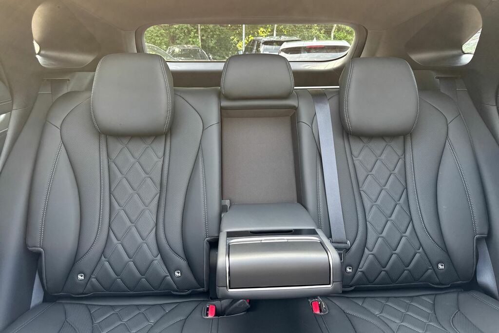 Byd Sealion 7 390Kw Excellence Awd 91Kwh White #49