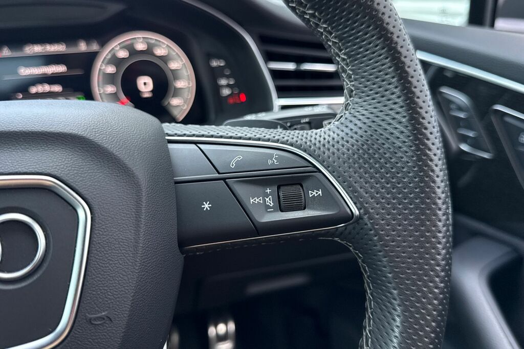 Audi Q7 55 Tfsi Quattro Black Edition Tiptronic Cs Grey #52