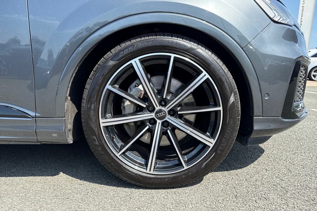 Audi Q7 55 Tfsi Quattro Black Edition Tiptronic Cs Grey #9