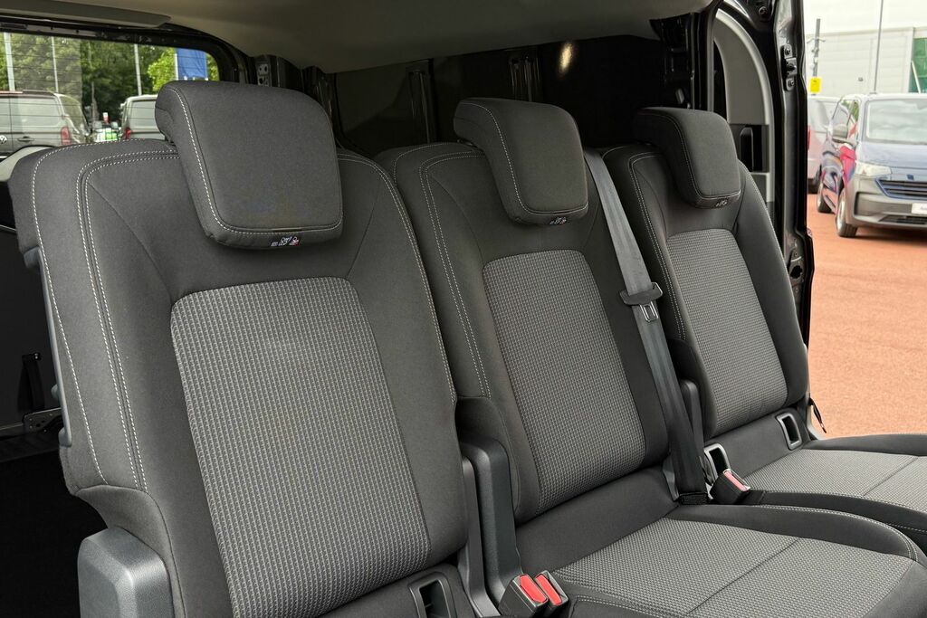 Volkswagen Transporter 2.0 Tdi 150 Commerce Pro Kombi Van Purple #49