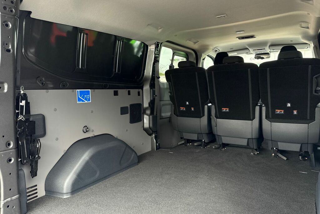 Volkswagen Transporter 2.0 Tdi 150 Commerce Pro Kombi Van Purple #43