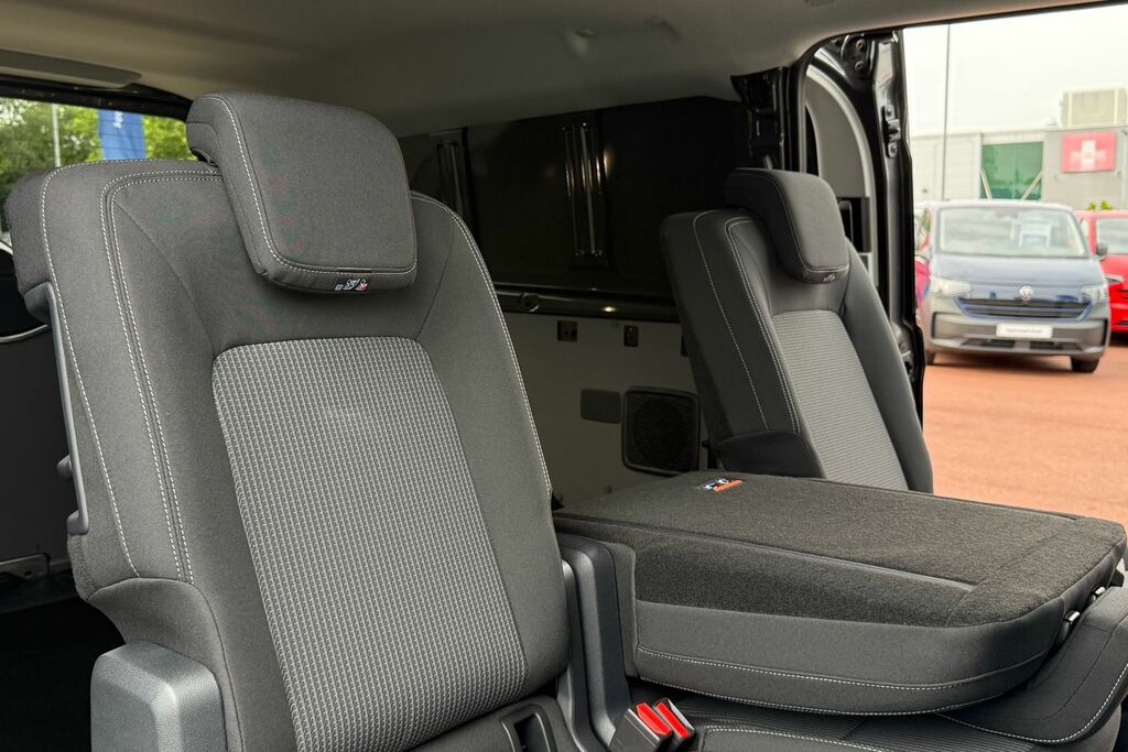 Volkswagen Transporter 2.0 Tdi 150 Commerce Pro Kombi Van Purple #50
