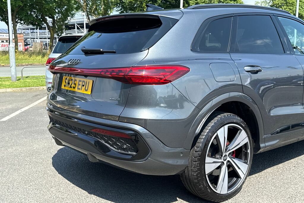 Audi Q5 2.0 Tdi Quattro Edition 1 S Tronic Sv Black #35
