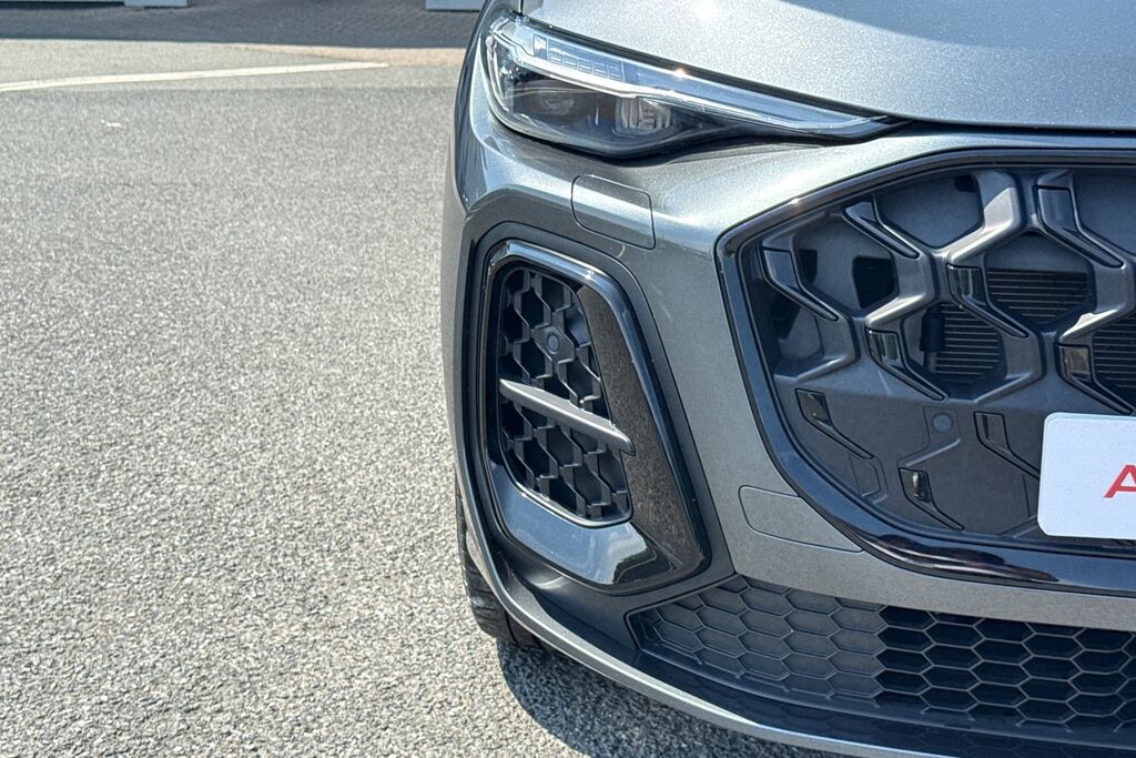 Audi Q5 2.0 Tdi Quattro Edition 1 S Tronic Sv Black #25