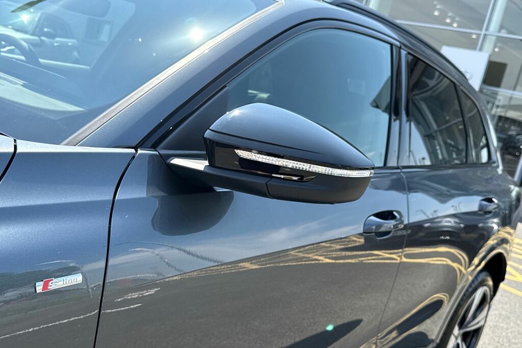 Audi Q5 2.0 Tdi Quattro Edition 1 S Tronic Sv Black #28