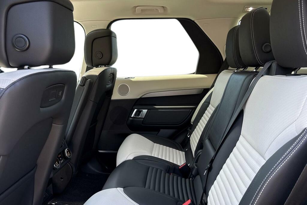 Land Rover Discovery 3.0 D350 Gemini Black #4