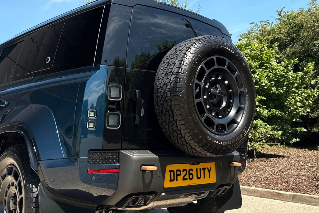 Land Rover Defender 110 3.0 D350 X-dynamic Hse 110 Black #45