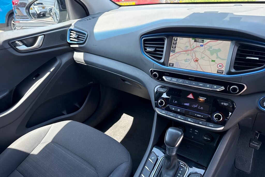 Hyundai Ioniq Hatchback White #14