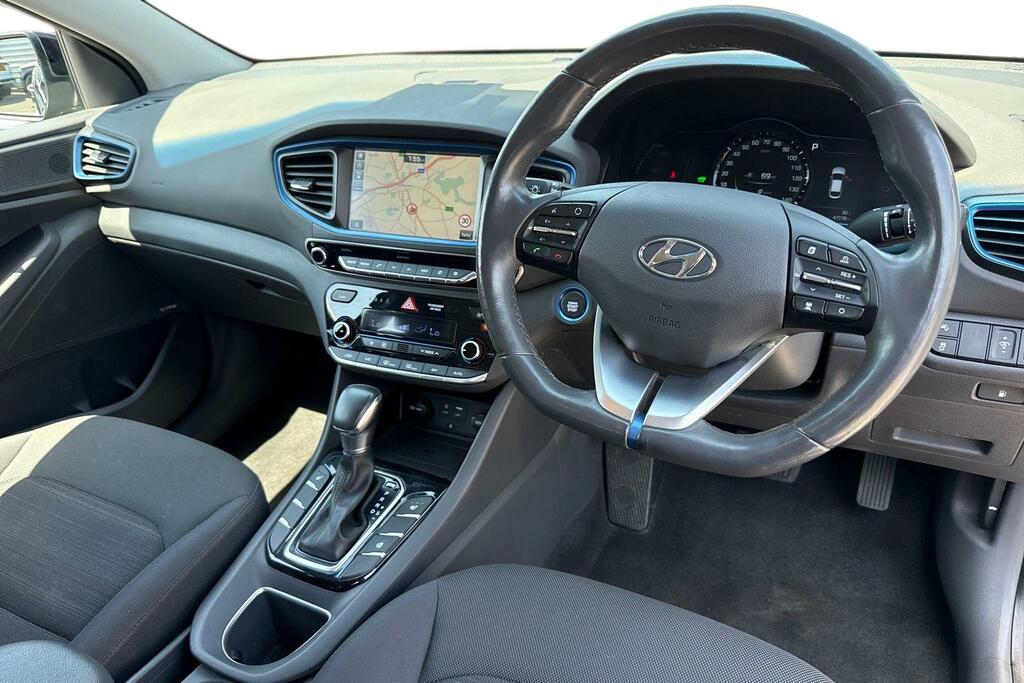 Hyundai Ioniq Hatchback White #7