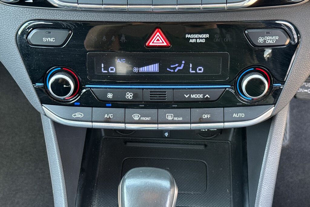 Hyundai Ioniq Hatchback White #18