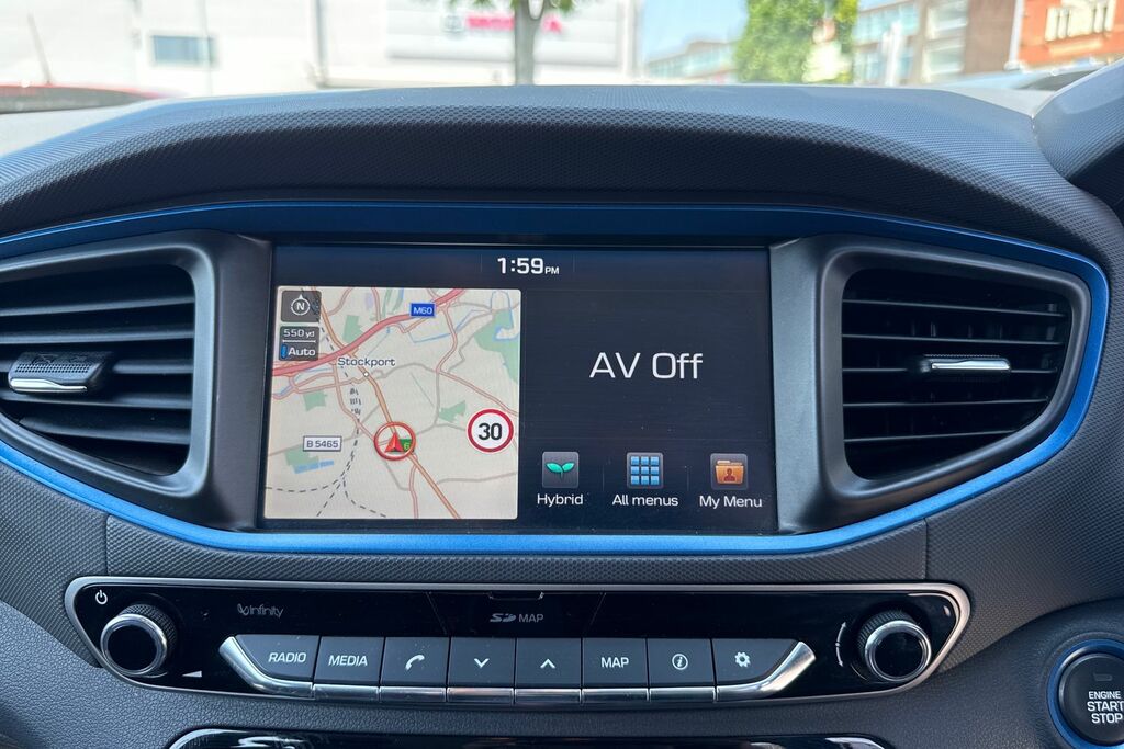 Hyundai Ioniq Hatchback White #11