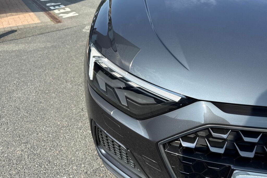Audi A1 Black Edition 30 Tfsi 116 Ps 6-Speed Grey #8