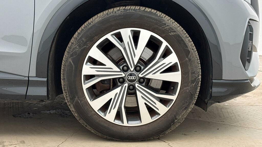 Audi Q4 E Tron 150Kw 40 82Kwh Sport Grey #5