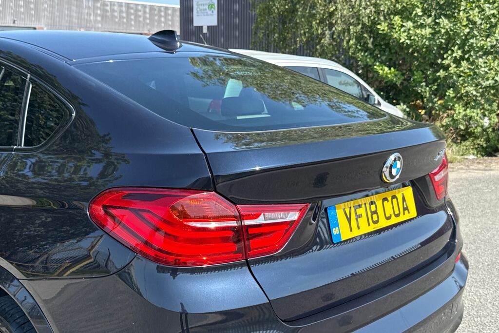 BMW X4 20D M Sport Black #15