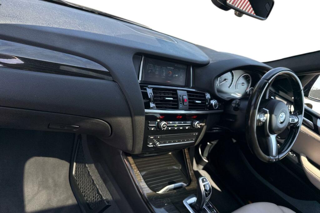 BMW X4 20D M Sport Black #8