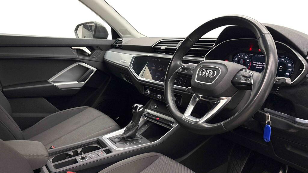 Audi Q3 Black Edition  #5