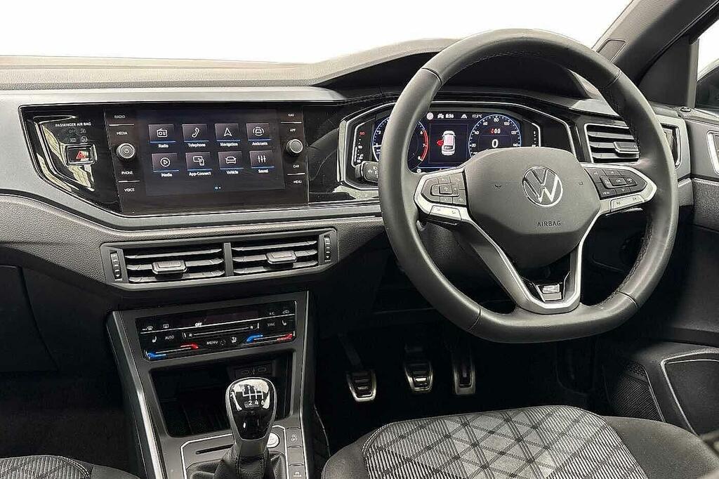 Volkswagen Taigo 1.0 Tsi 115 Black Edition Sunroof, Keyless Grey #2