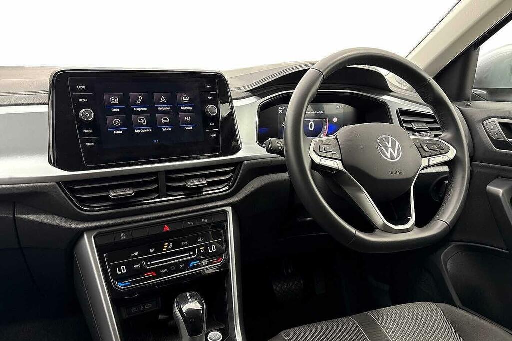 Volkswagen T-Roc 1.5 Tsi Match Dsg Silver #2