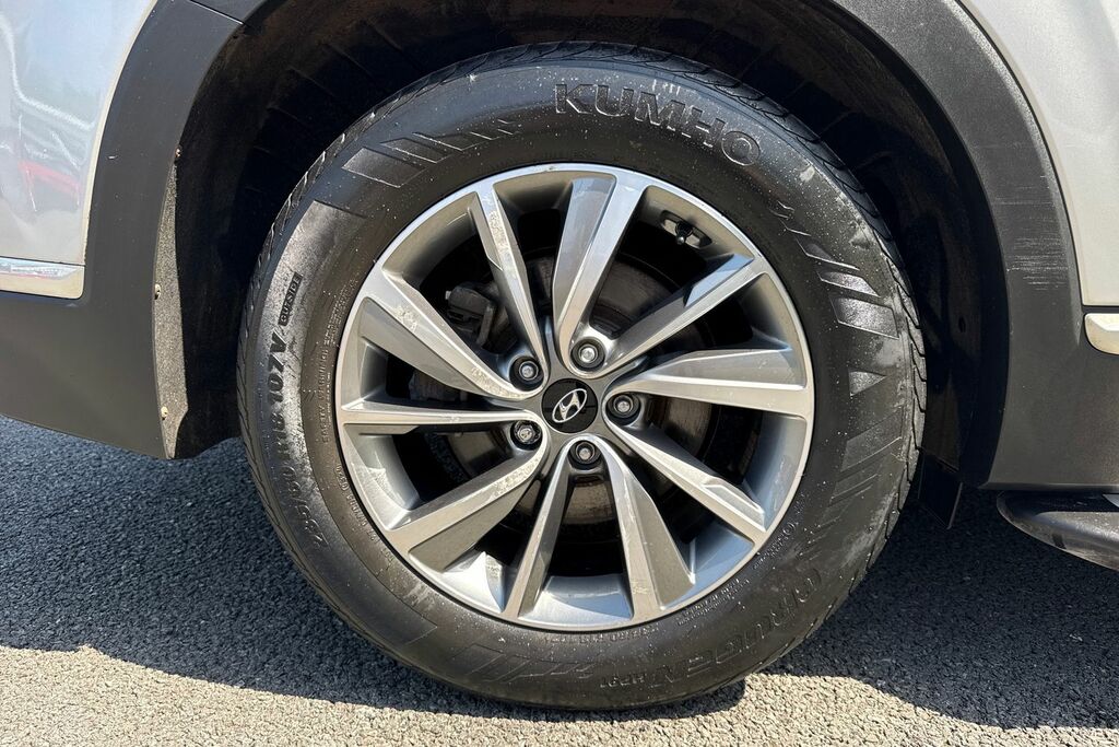 Hyundai Santa Fe Ultimate Black #10