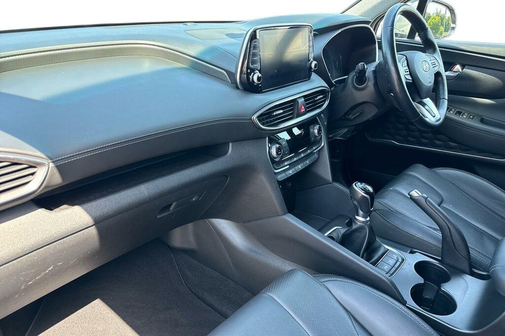 Hyundai Santa Fe Ultimate Black #14