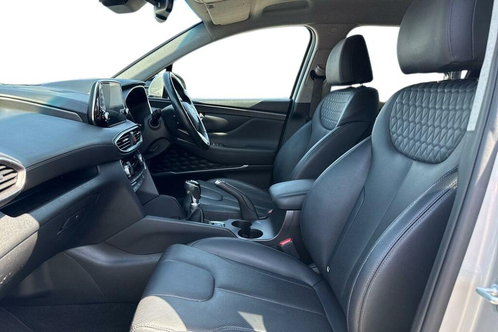 Hyundai Santa Fe Ultimate Black #15