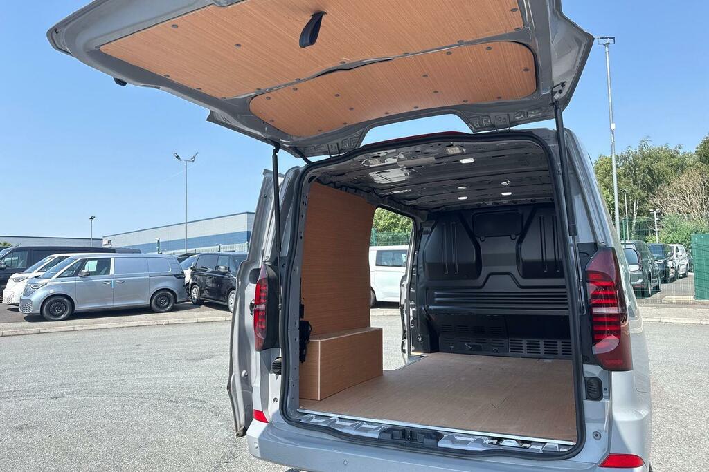 Volkswagen Transporter 2.0 Tdi 110 Commerce Plus Van White #31