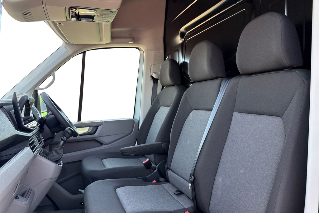 Volkswagen Crafter Mpv White #15