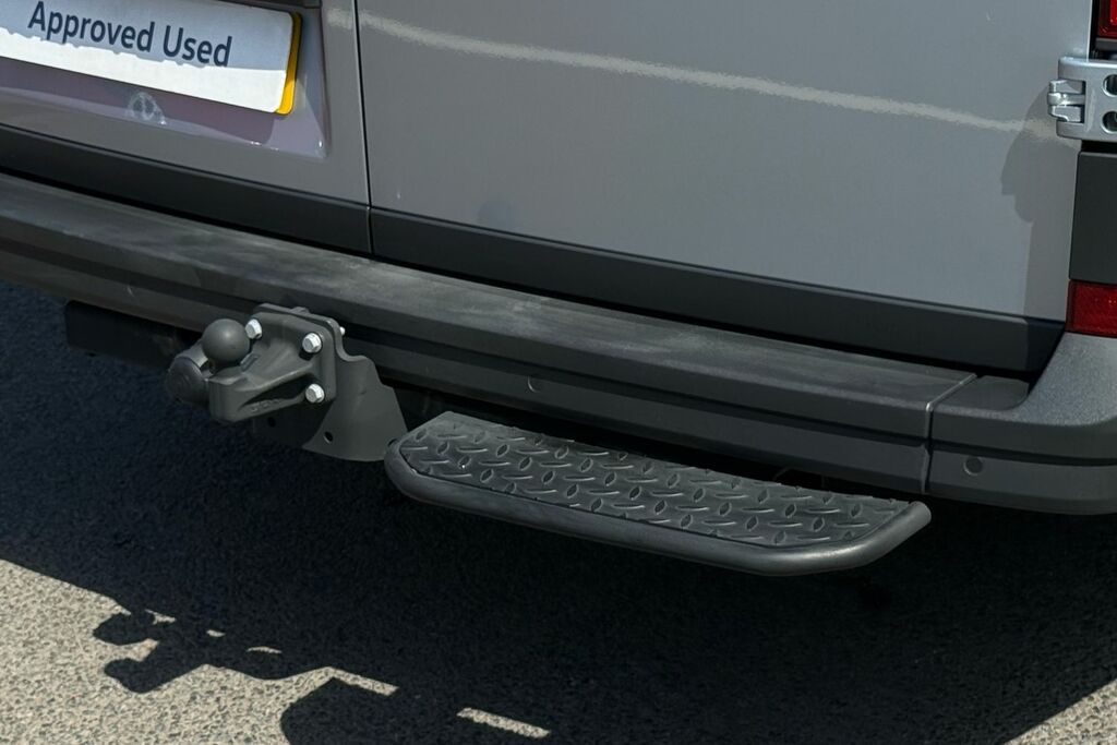 Volkswagen Crafter Mpv White #36