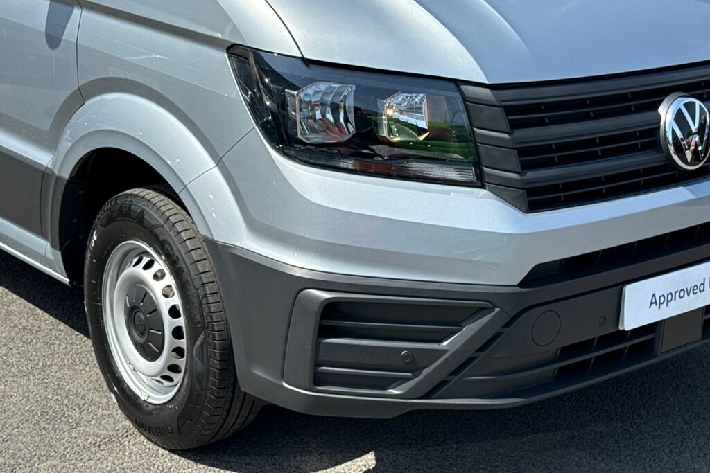 Volkswagen Crafter Mpv White #8