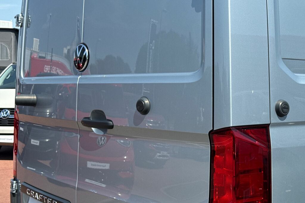 Volkswagen Crafter Mpv White #34