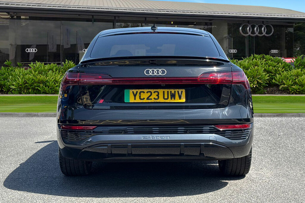 Audi Q8 e tron Sportback S Line 50 E-tron Quattro 250,00 Kw Black #4