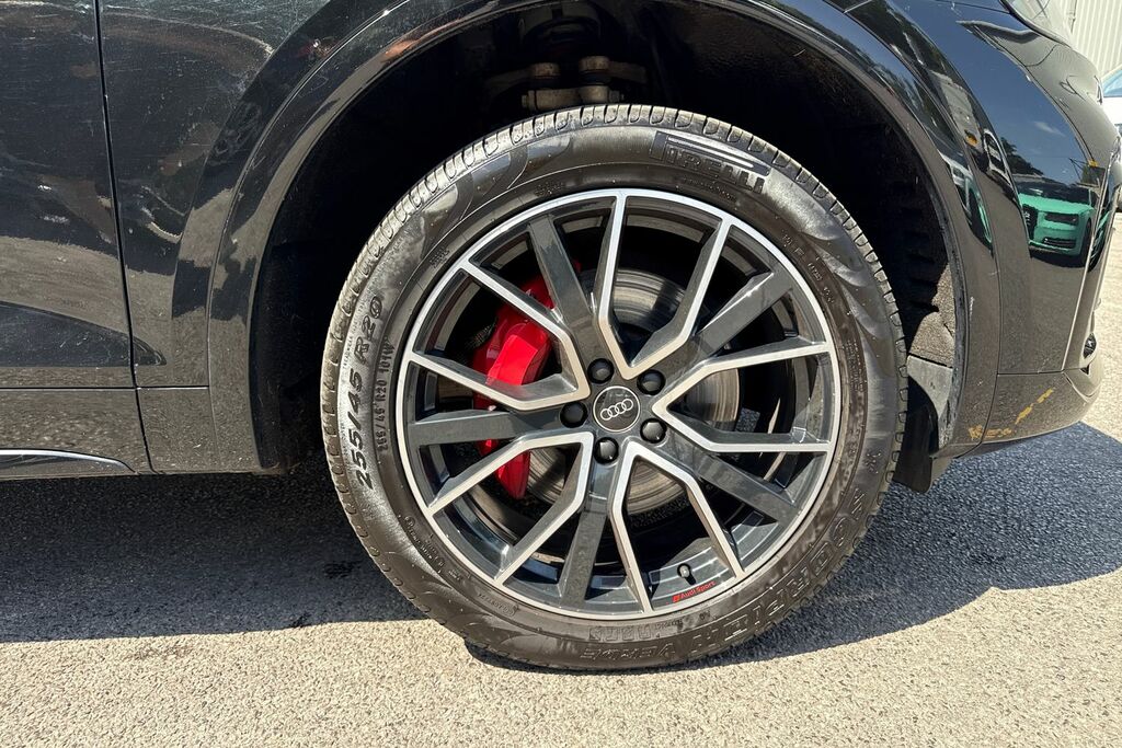 Audi Q5 2.0 Tfsie 50 Edition 1 Sportback S Tronic Quattro FN73LXB Black #6