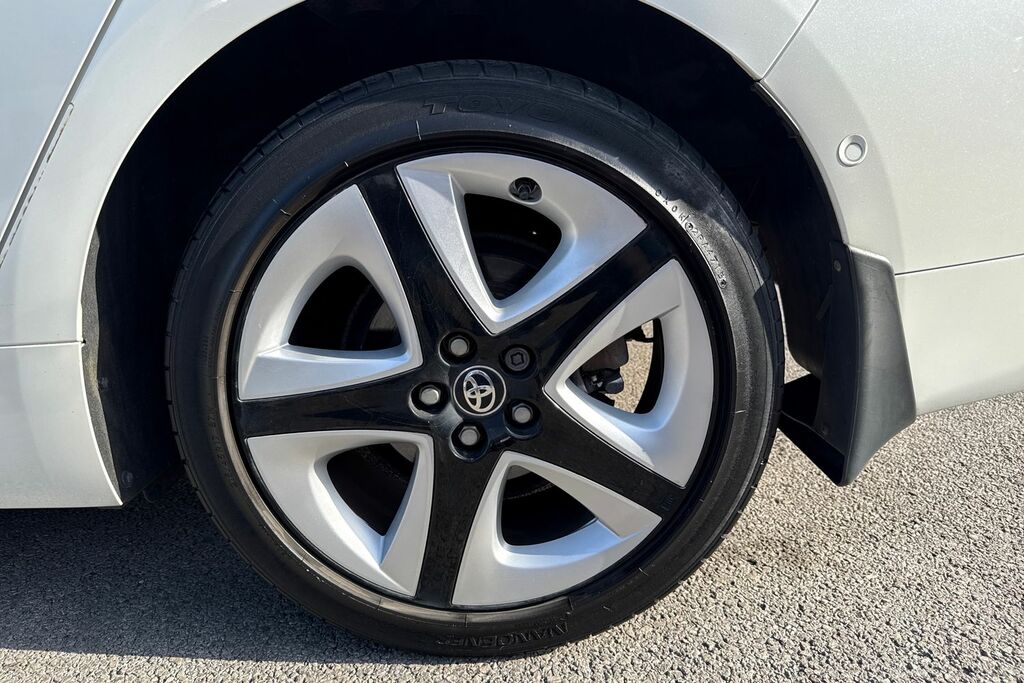 Toyota Prius+ Business Edition Plus White #12