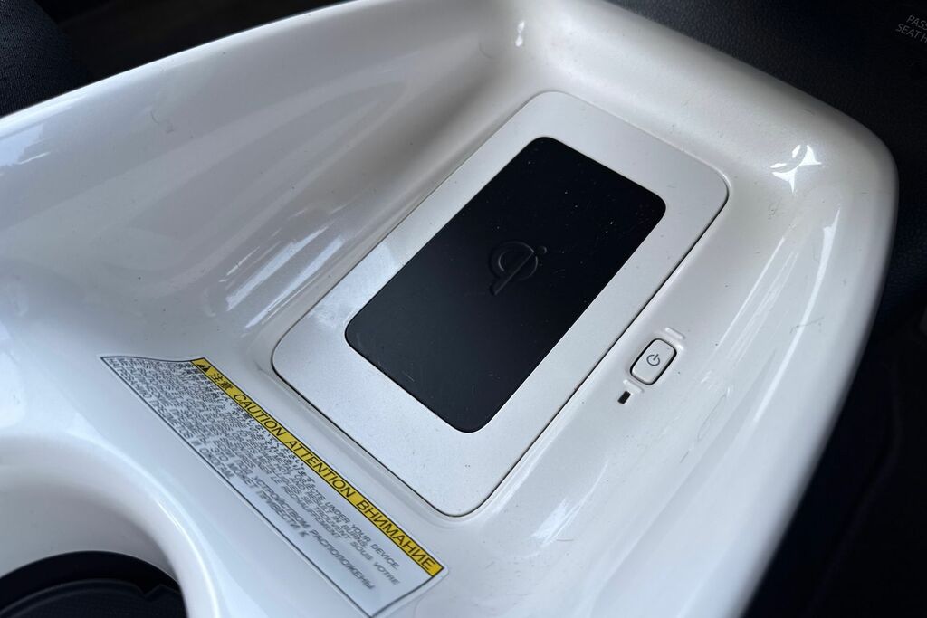 Toyota Prius+ Business Edition Plus White #34