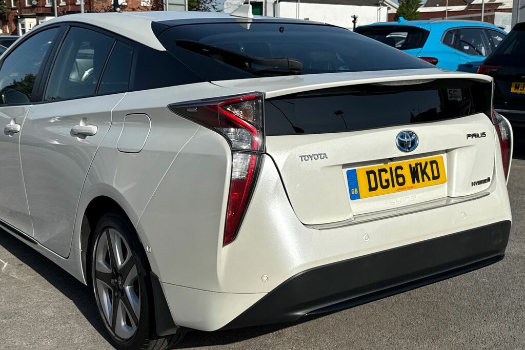 Toyota Prius+ Business Edition Plus White #7
