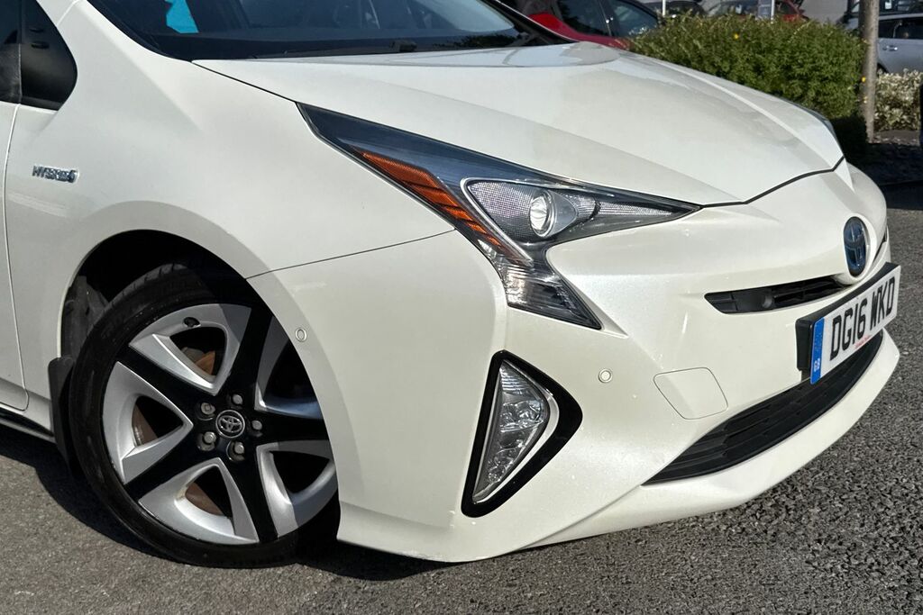 Toyota Prius+ Business Edition Plus White #49