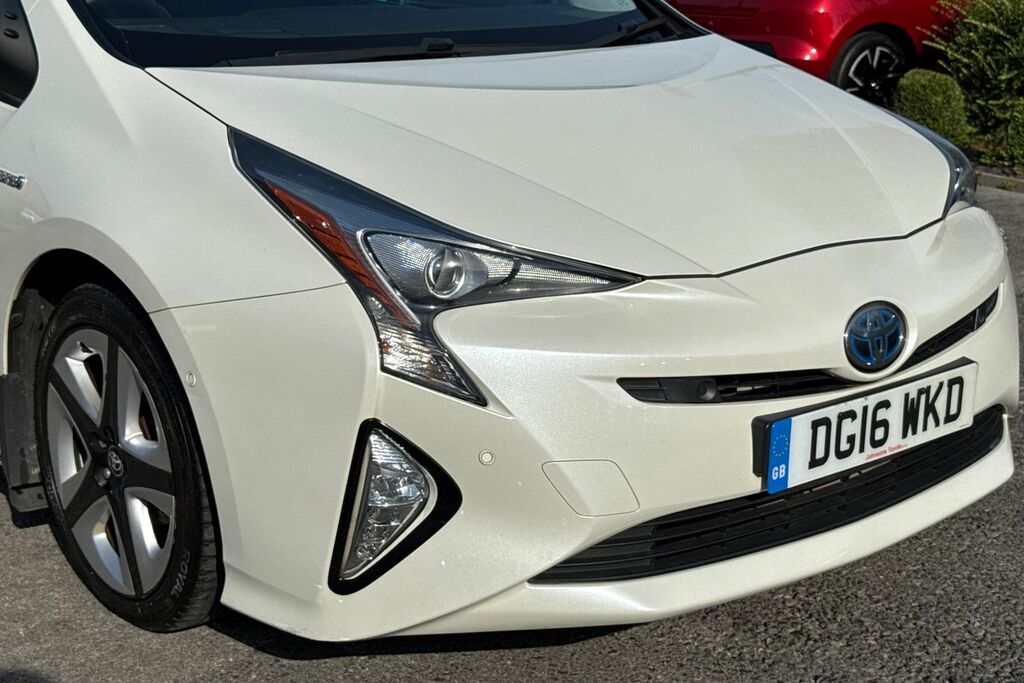 Toyota Prius+ Business Edition Plus White #8
