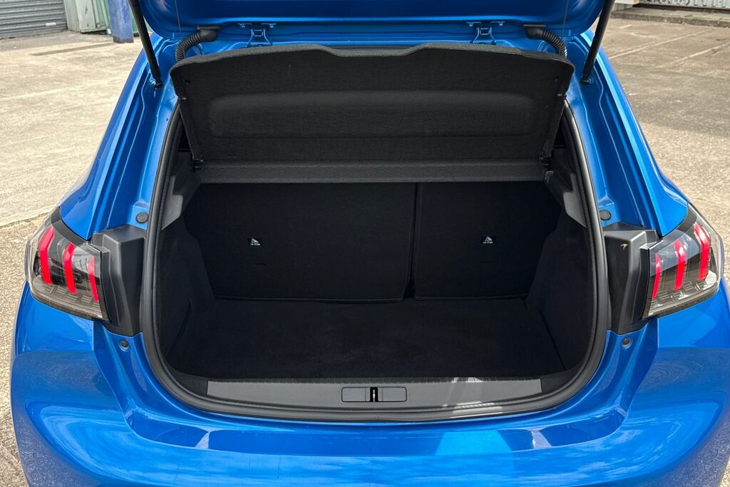 Peugeot e-208 50Kwh Allure Premium 7Kw Charger Blue #6