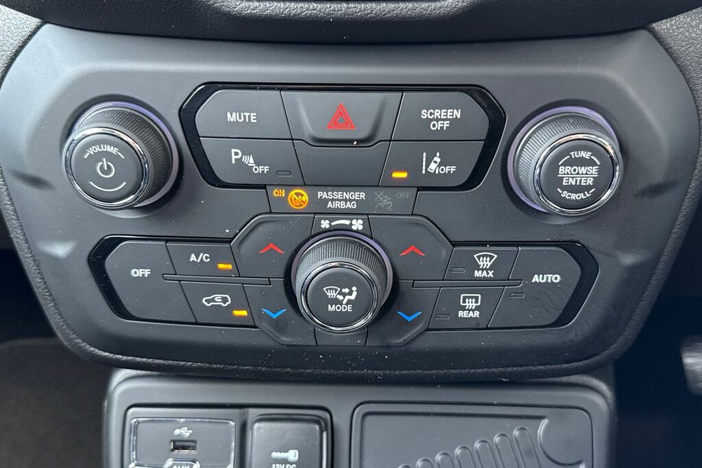 Jeep Renegade 1.3 T4 Gse Night Eagle II Ddct Black #42