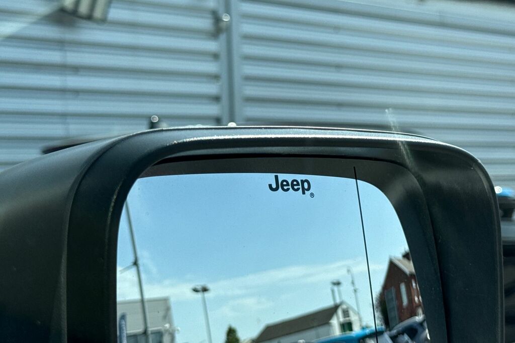 Jeep Renegade 1.3 T4 Gse Night Eagle II Ddct Black #48