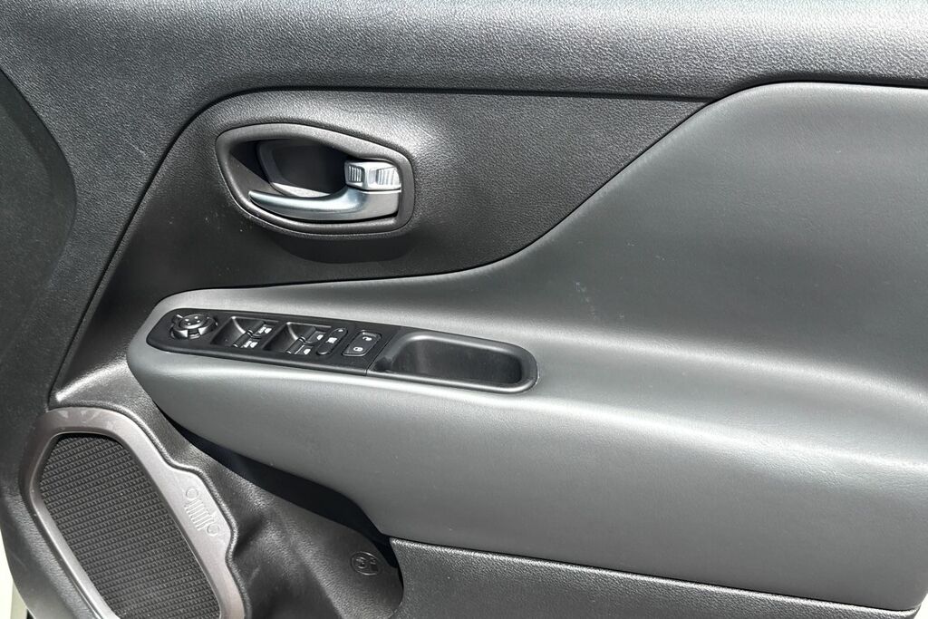 Jeep Renegade 1.3 T4 Gse Night Eagle II Ddct Black #20