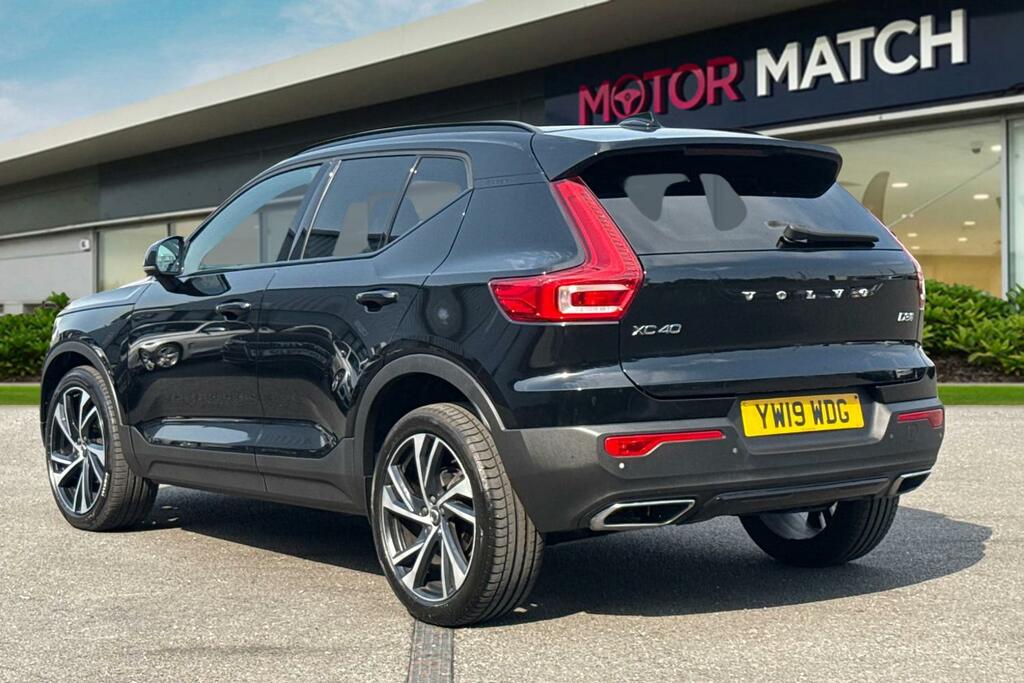 Volvo XC40 2.0 D3 R-design Pro Euro 6 Ss Black #2