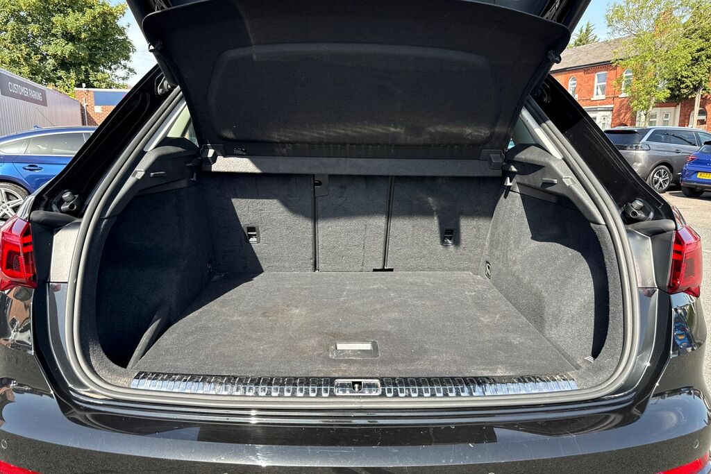 Audi Q3 1.5 Tfsi Cod 35 Sport S Tronic Euro 6 Ss MW70SNN Black #6