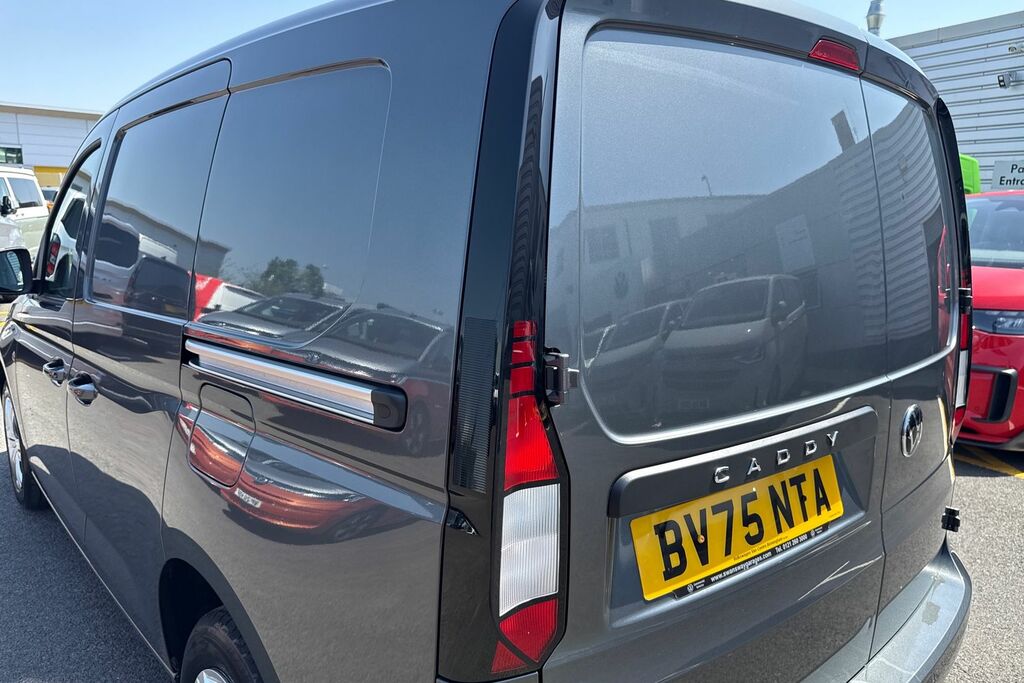 Volkswagen Caddy C20 Cargo Commerce Pro 122 Ps 2.0 Tdi 7Sp Dsg - Le Black #42