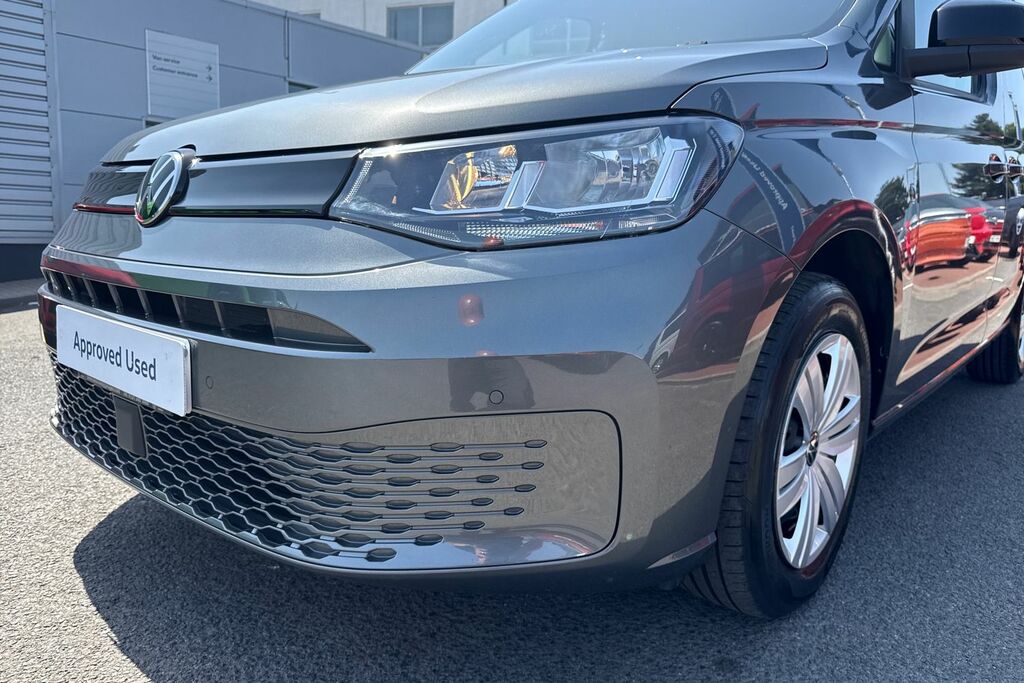 Volkswagen Caddy C20 Cargo Commerce Pro 122 Ps 2.0 Tdi 7Sp Dsg - Le Black #44
