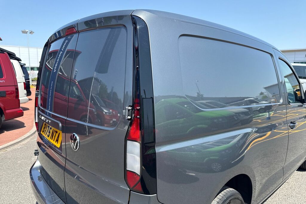 Volkswagen Caddy C20 Cargo Commerce Pro 122 Ps 2.0 Tdi 7Sp Dsg - Le Black #41
