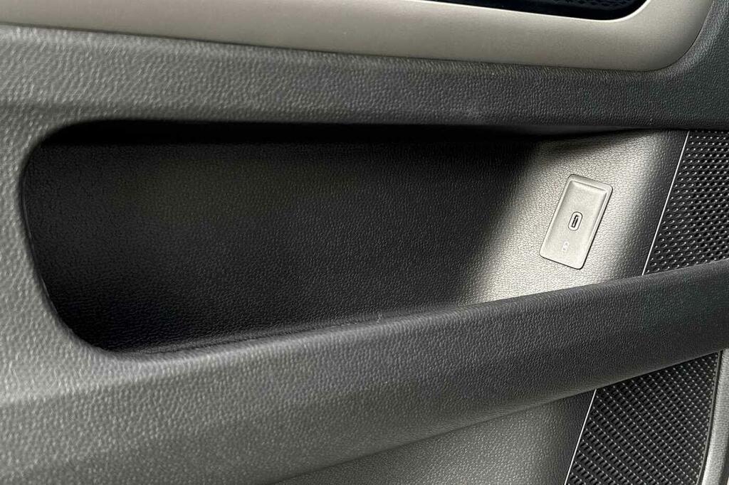 Volkswagen ID.Buzz 210Kw Commerce 79Kwh  #29