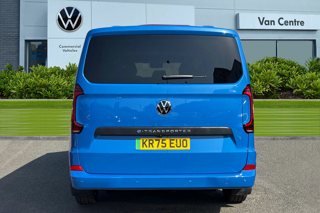 Volkswagen E-Transporter 218Ps 65Kwh Commerce Pro Kombi Van Blue #4
